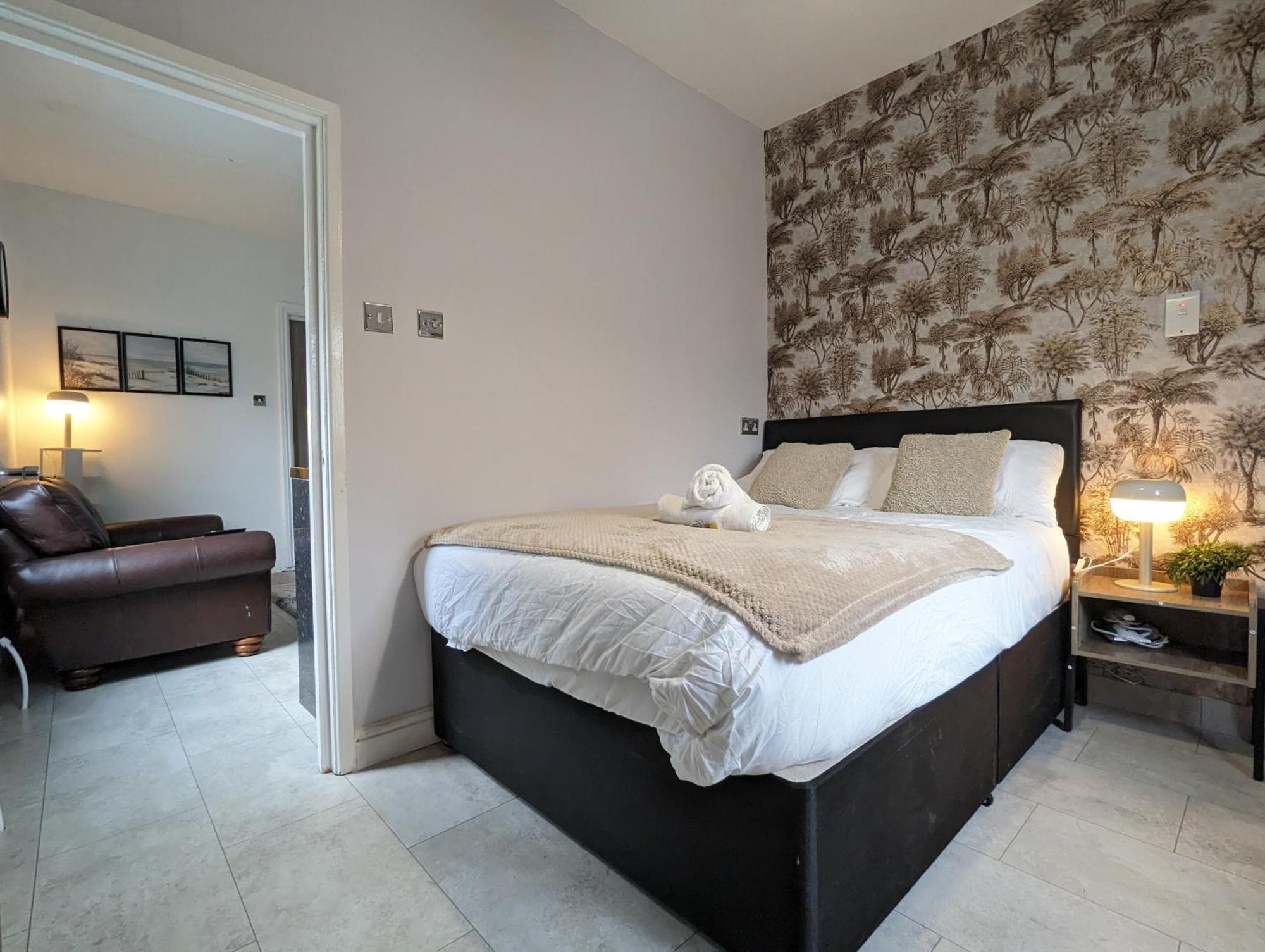 Inner-City Apartments - Basic Amenites Cardiff Exterior photo
